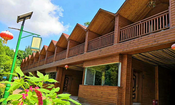 【限时抢购·鲸鱼沟竹海景区双人度假套票】竹海星空民宿1间+景区门票+精美早餐+竹林迷宫探险+景区内免费停车