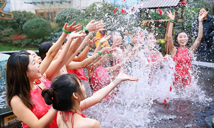 【无需预约，五月特惠】中华郡圣温泉2大1小温泉套票+百亩花海+黄帝祠