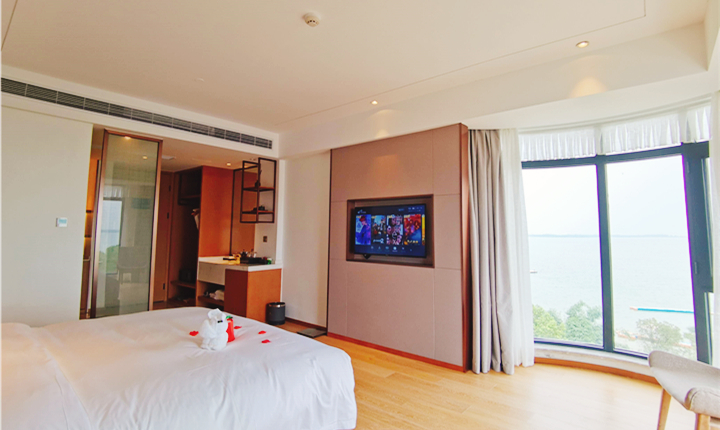 栖湖大床房（含早+沙滩票2张）