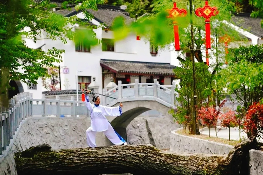 1761874724291823.jpg 微信图片_2025-10-31_090508_426.jpg