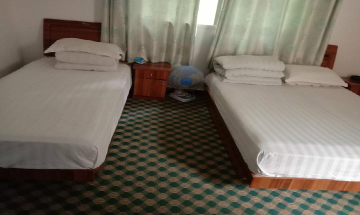 钟点房(4小时)房间面积15平方米,2张床