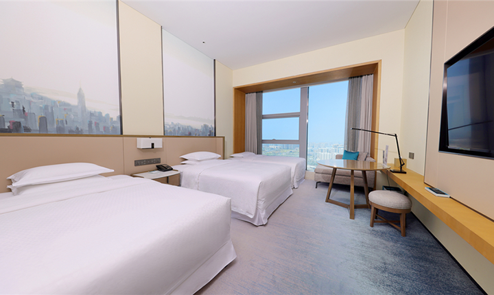 豪华湖景三床房