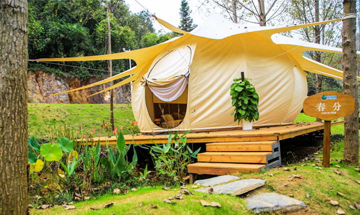精品帐篷（大床+早餐+1辆2座越野）