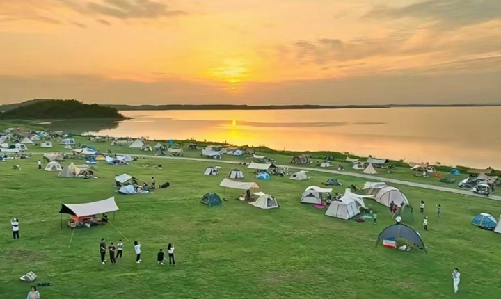 枫香雲堡·篷客营地