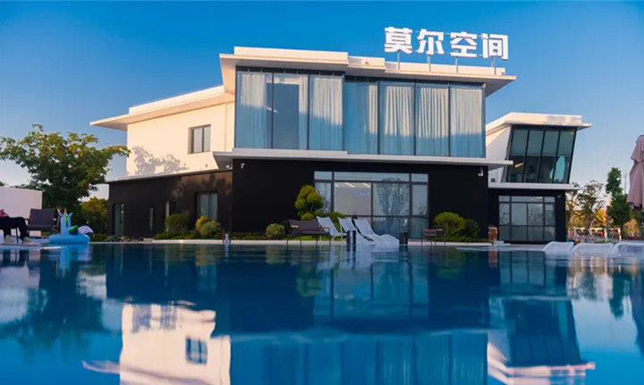 毕业季！川江池畔￥299清凉一夏，乐享南法风情泳池美丽假日【莫尔空间·春深度假民宿】可露营*打卡鲁迅书店*无人驾驶车*三国历史文化公园*儿童游乐