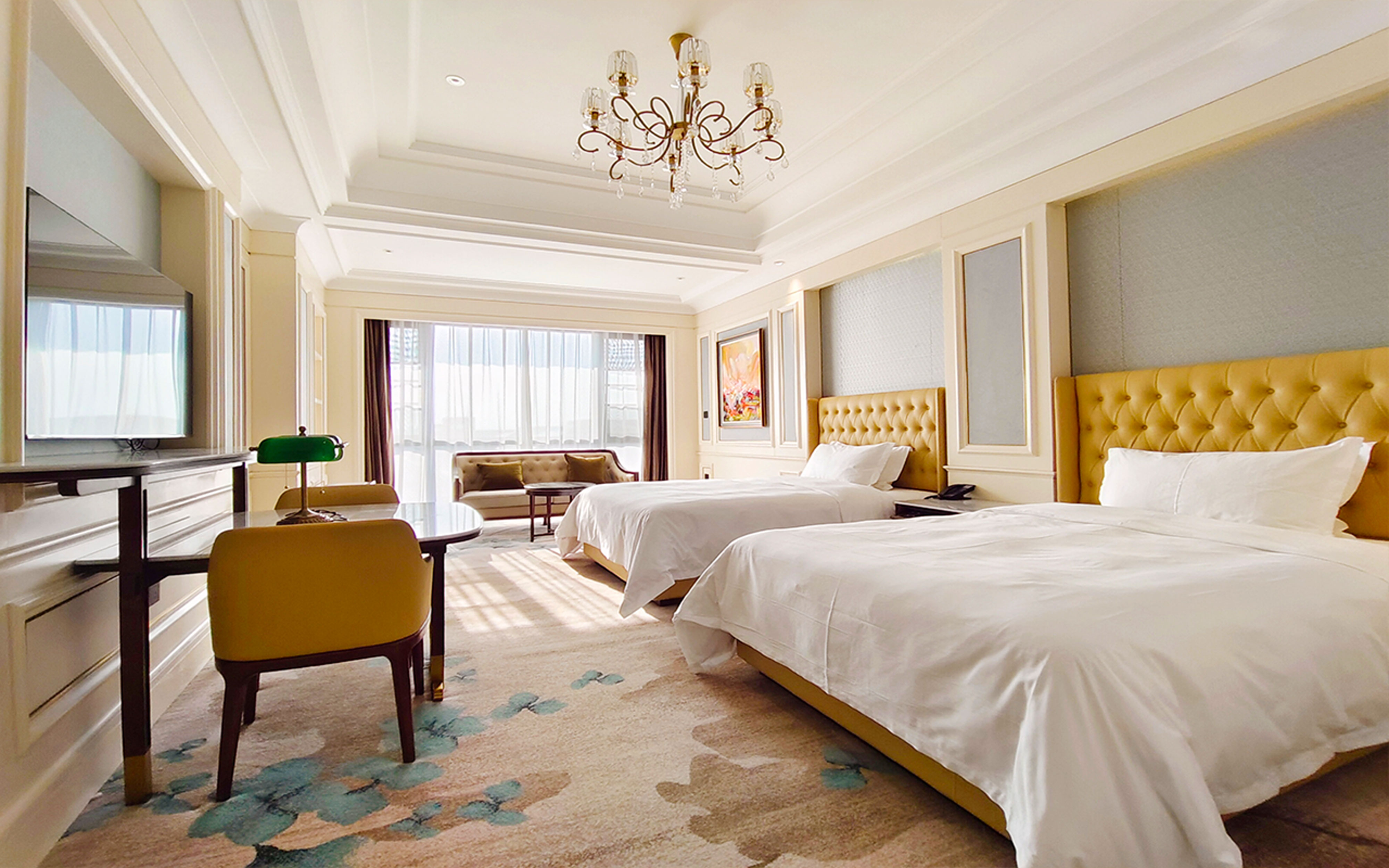 嘉鱼武汉东湖学院国际学术交流中心酒店标间/大床+不夜城门票