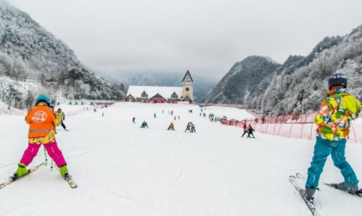 夜场滑雪预售/神农架南山书院高级双床房1晚+双早+滑雪场夜场2张