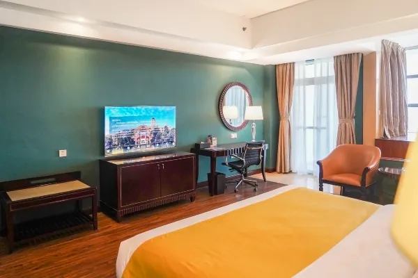 Phoenix清新森氧大床（双早+双人温泉+鱼疗+海盐浴）