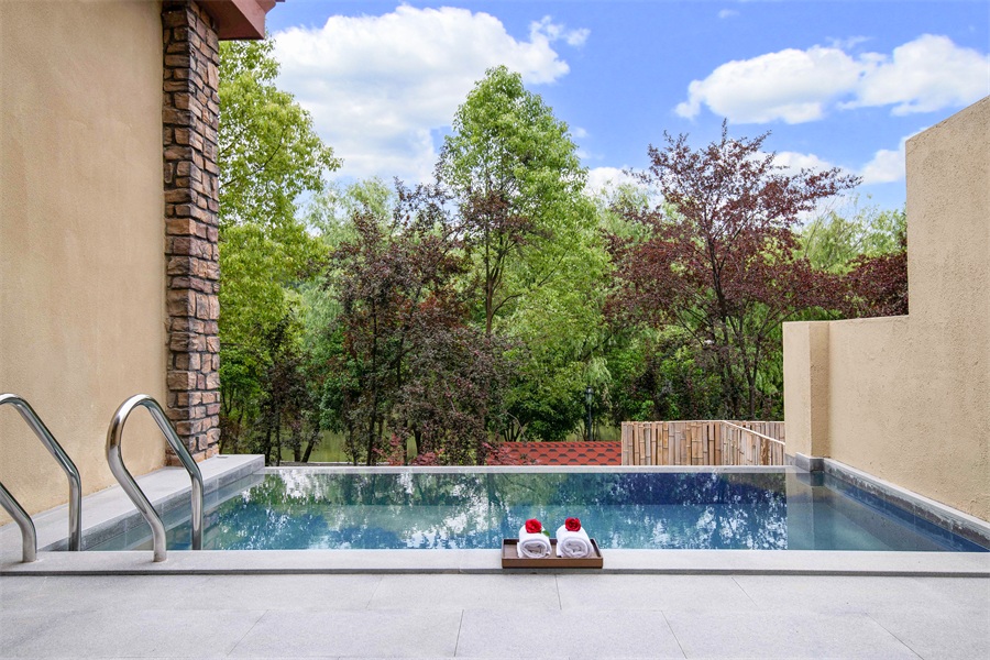 1房湖畔院子（大床+温泉票+私汤+早餐）