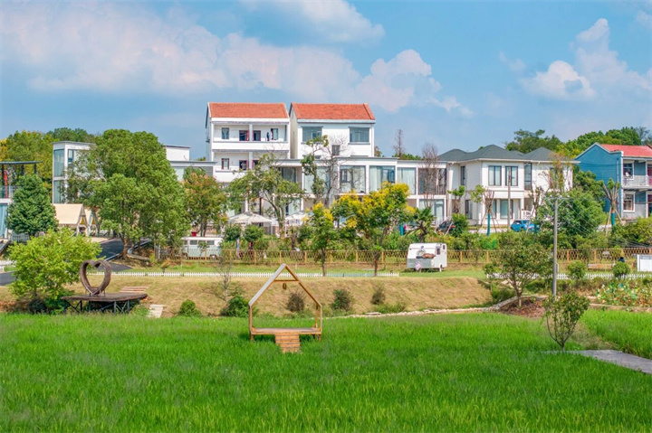 新春漫游线路四：乡村度假游（十里莲华养心谷—上善美术小镇）