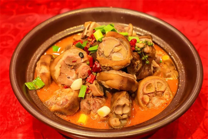 腊蹄子火锅