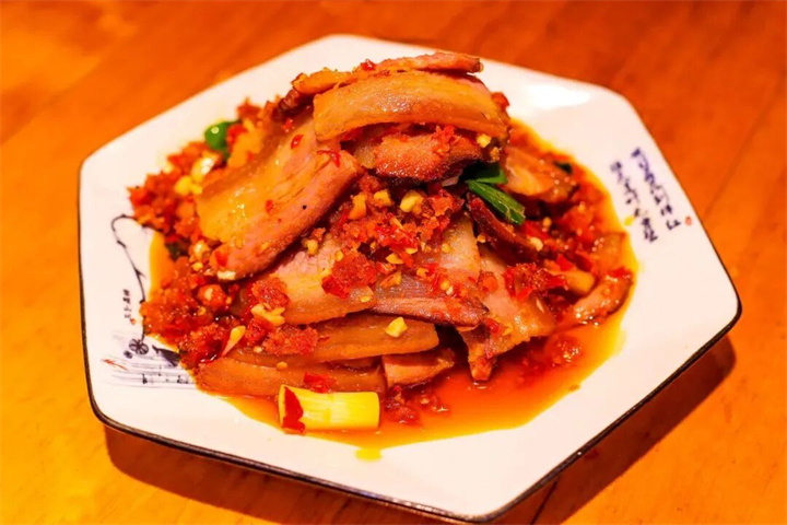 榨广椒炒腊肉
